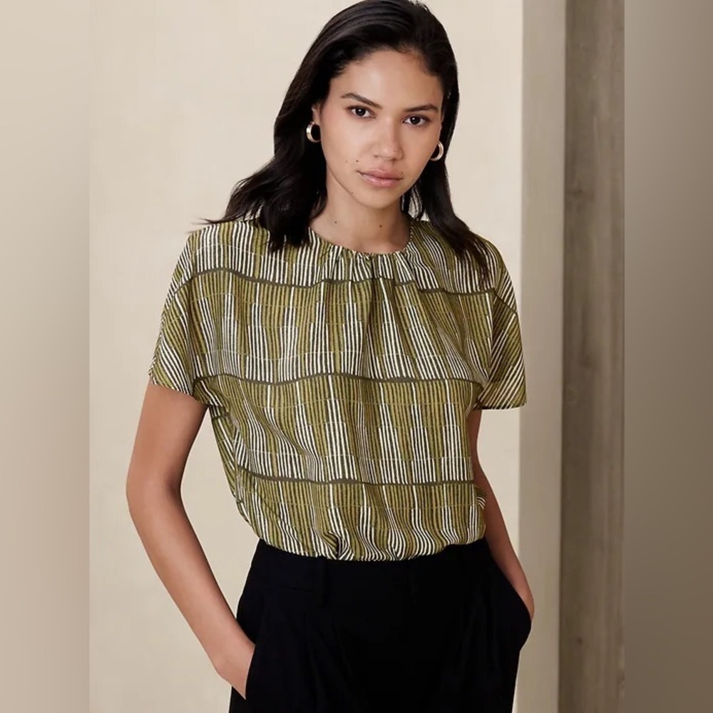 Banana Republic Olive Green and White Striped Sleeveless V-Neck Blouse